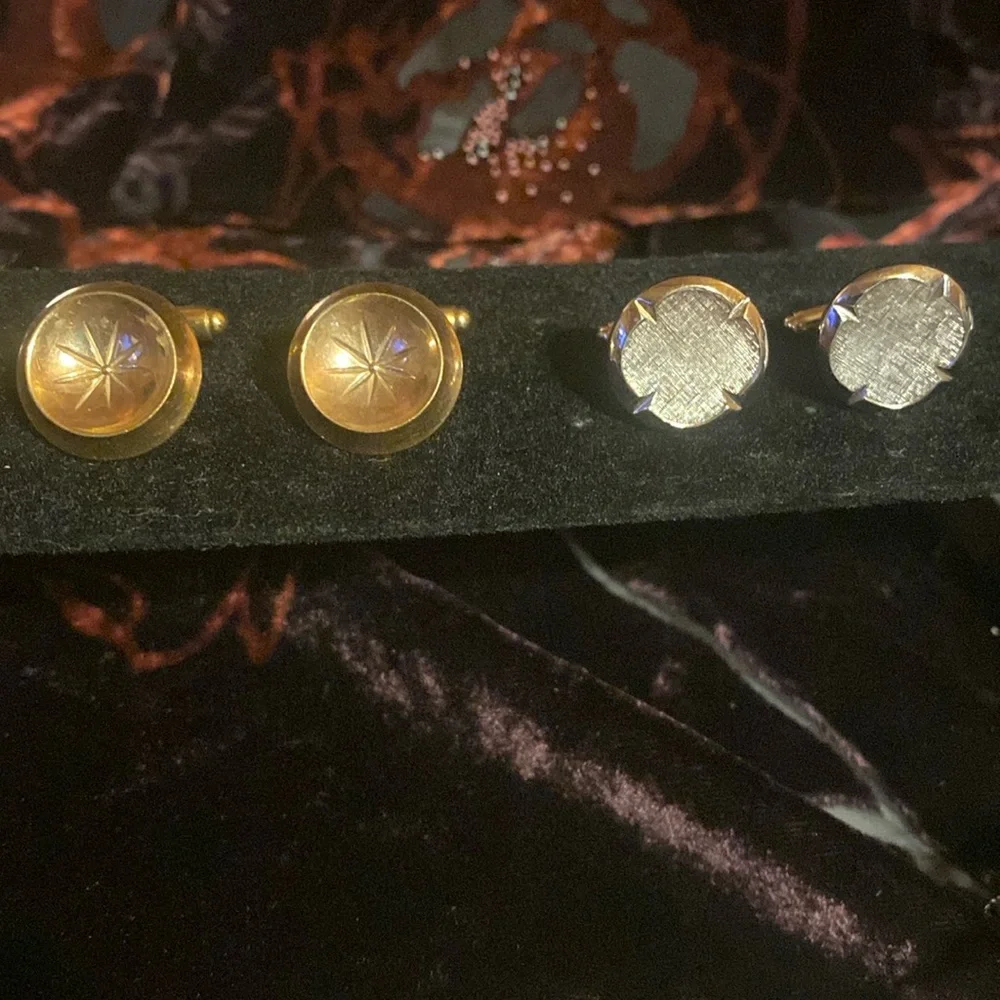 Set of 2 vintage cuff links. Gold tone/ silver tone. Silver pair are Anson